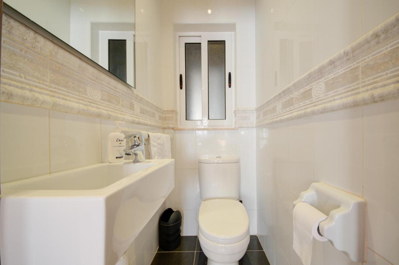 Azure Haven - Gzira Apartments And Penthouse By Shortletsmalta 외부 사진