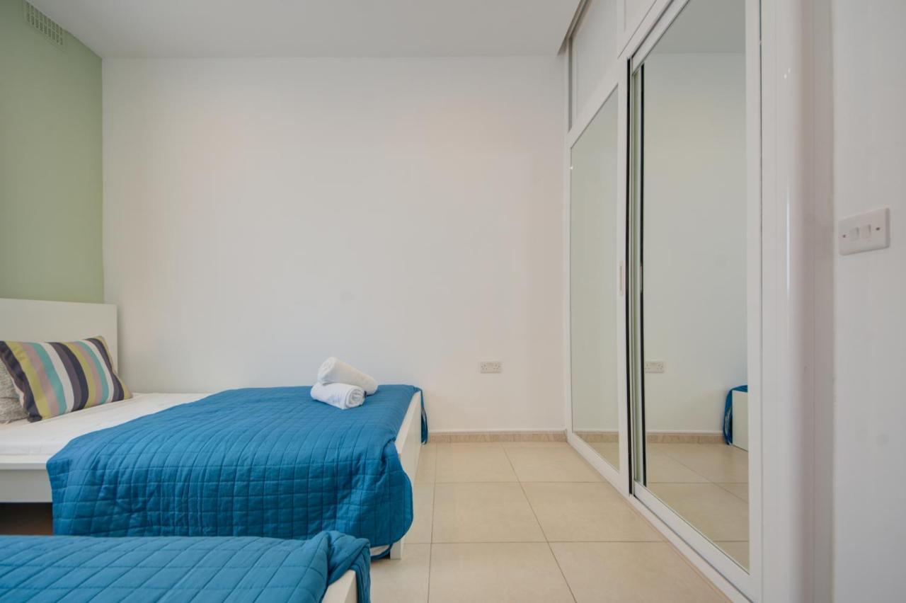 Azure Haven - Gzira Apartments And Penthouse By Shortletsmalta 외부 사진