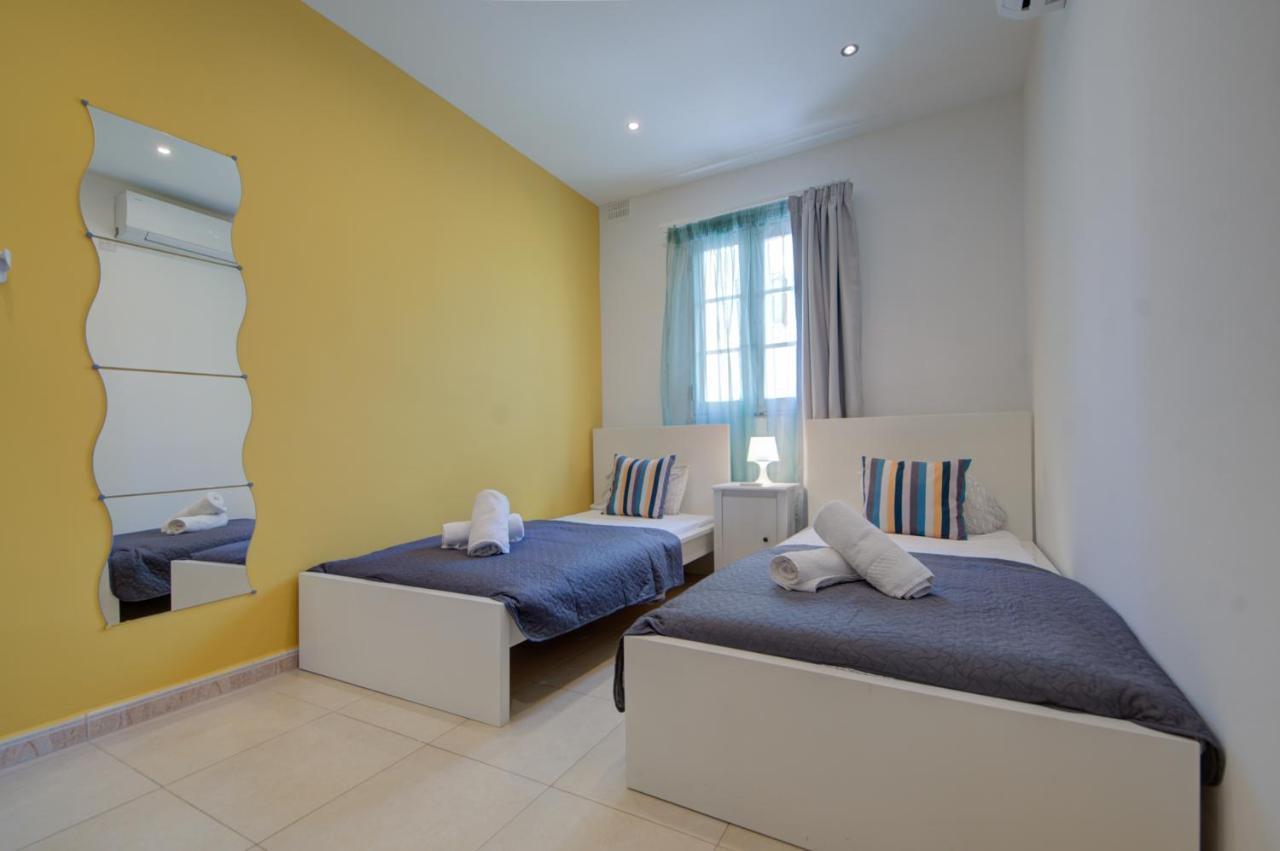 Azure Haven - Gzira Apartments And Penthouse By Shortletsmalta 외부 사진