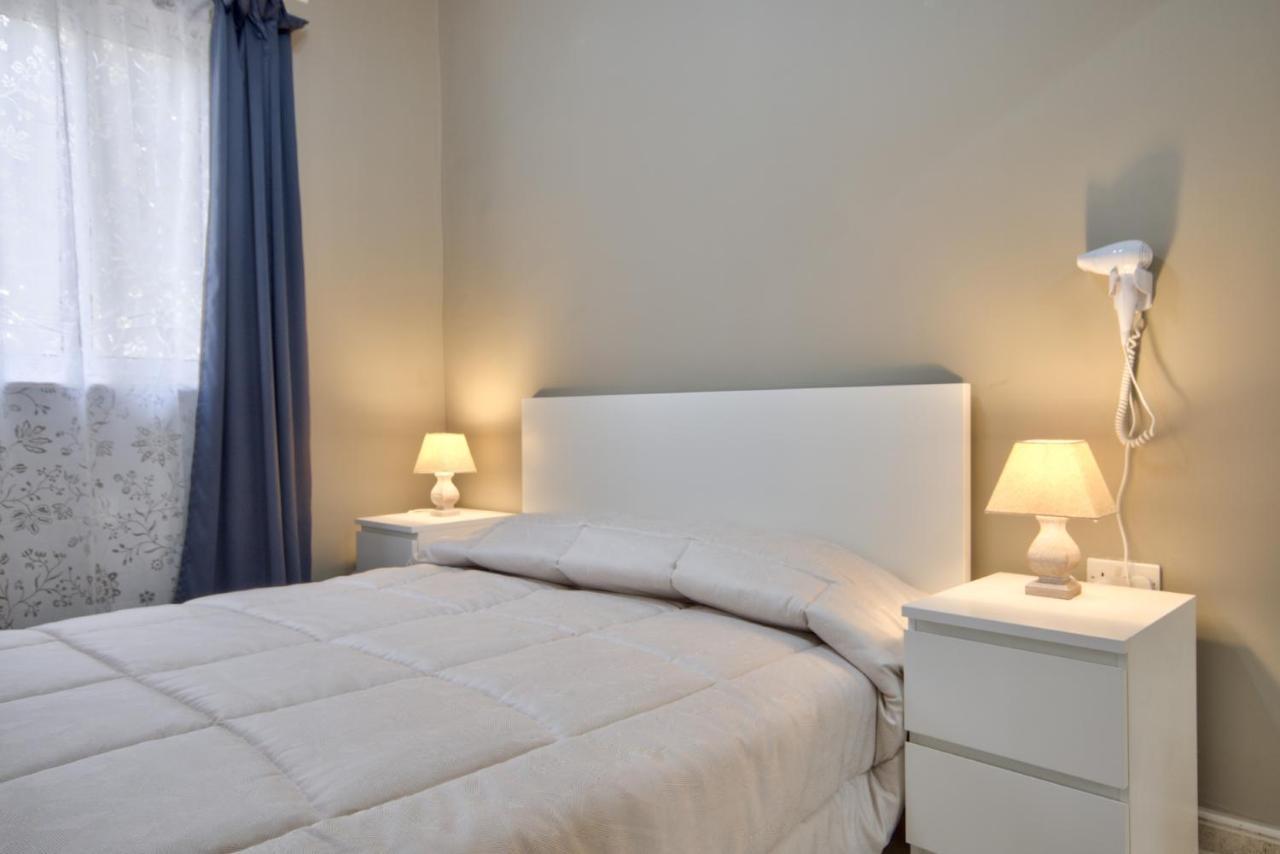 Azure Haven - Gzira Apartments And Penthouse By Shortletsmalta 외부 사진