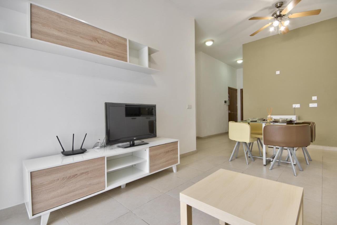 Azure Haven - Gzira Apartments And Penthouse By Shortletsmalta 외부 사진